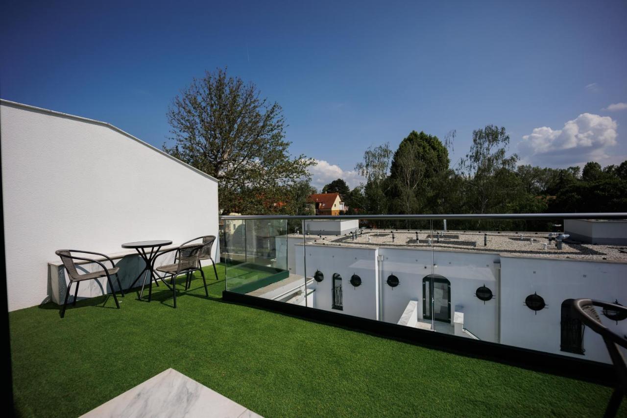 Villa Bauhaus Wellness Apartman شيوفوك المظهر الخارجي الصورة