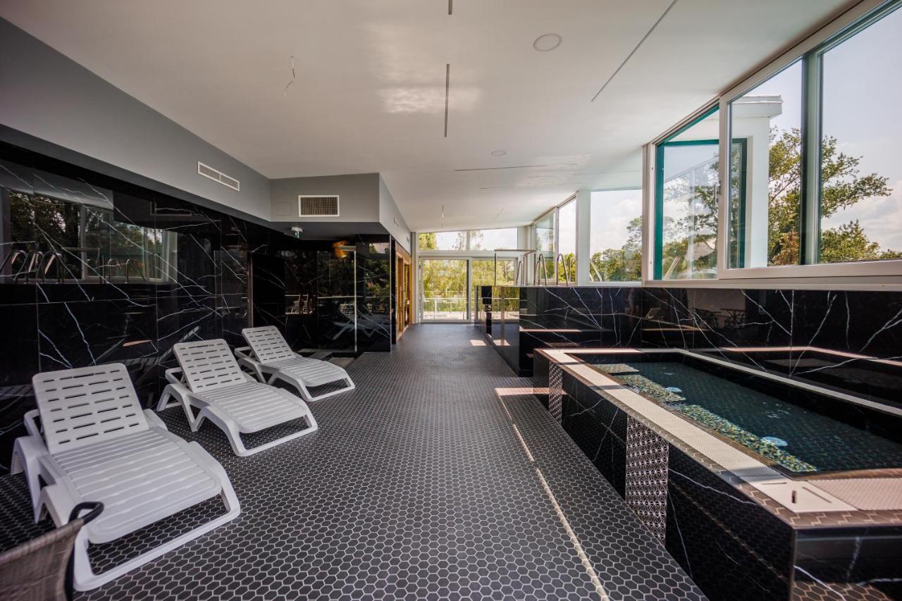 Villa Bauhaus Wellness Apartman شيوفوك المظهر الخارجي الصورة